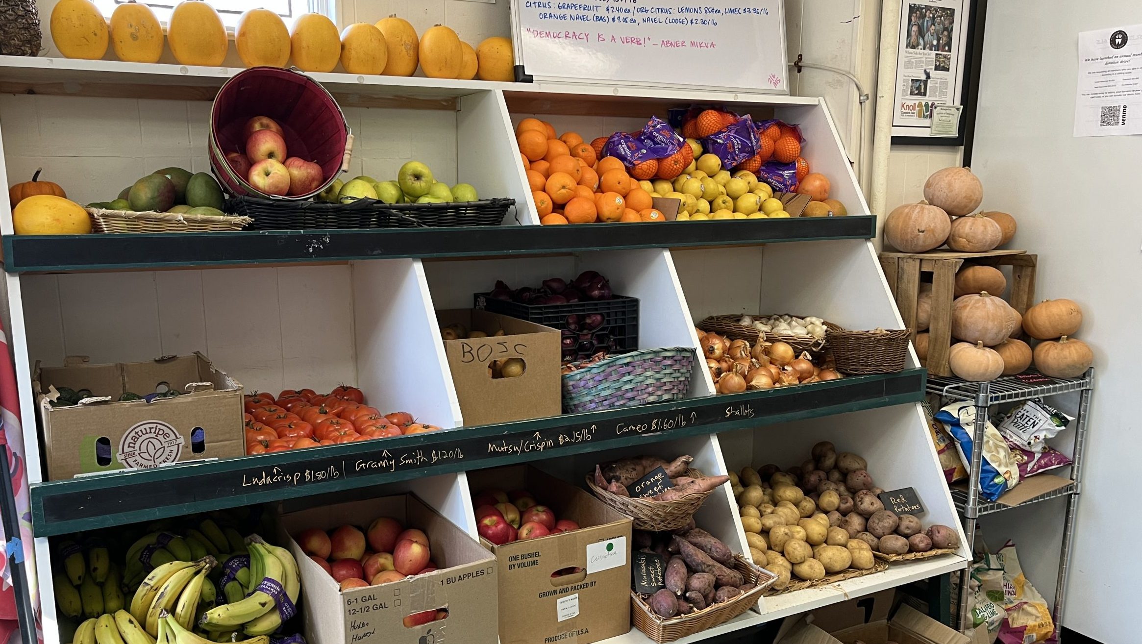 Produce shelf